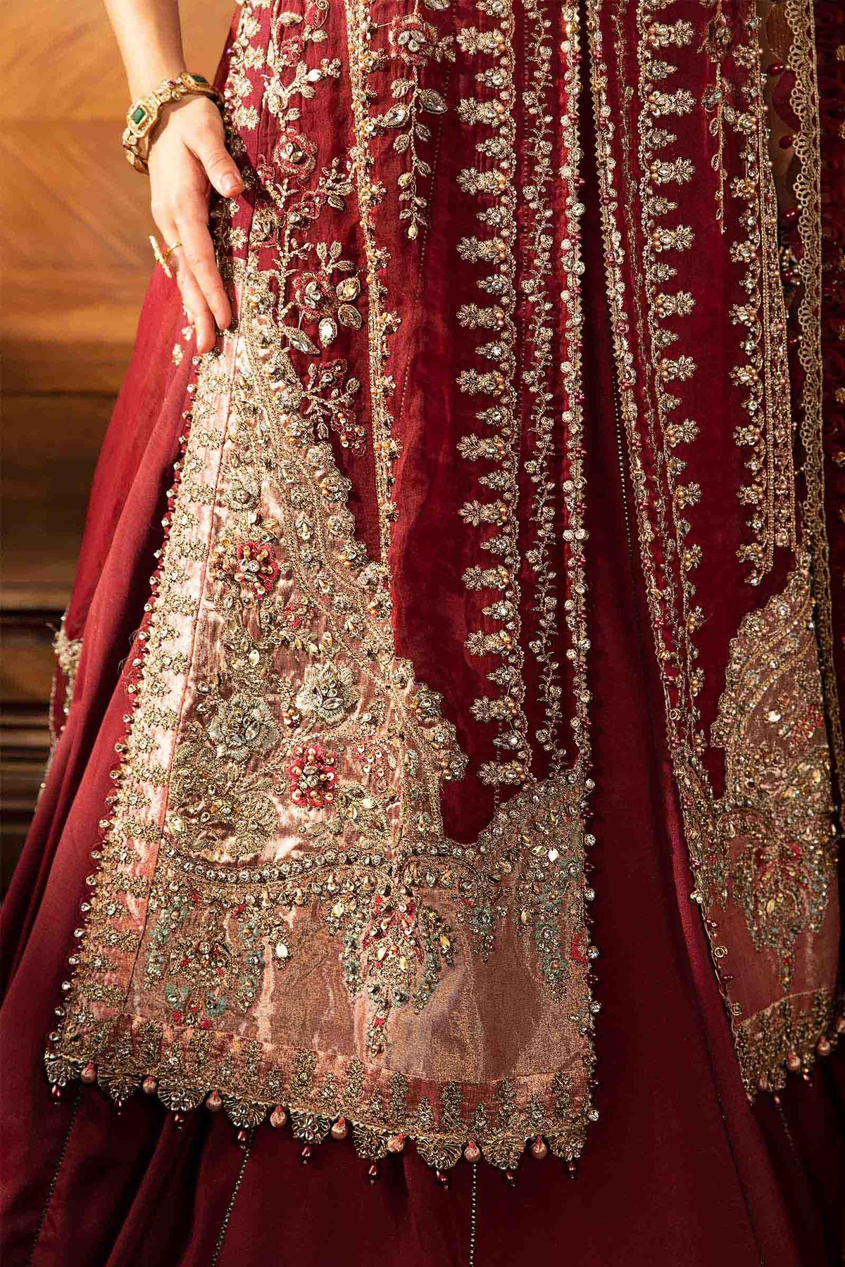 3 PIECE UNSTITCHED EMBROIDERED SUIT | BD-2807